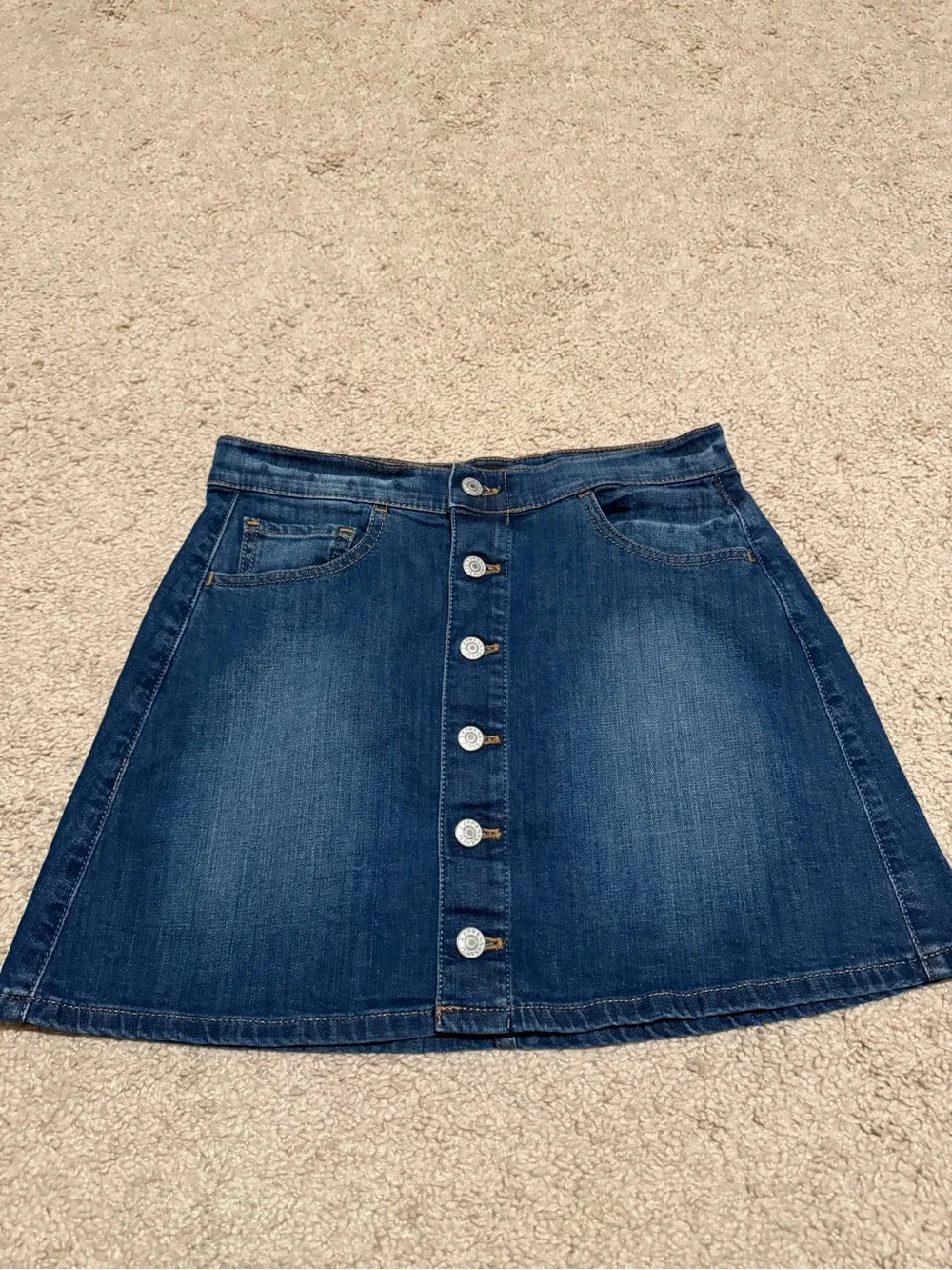 Classic Blue Denim Button-Front A-Line Jean mini Skirt, women’s size 4